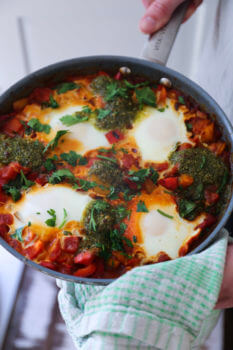 Easy Pesto & Egg Shakshuka