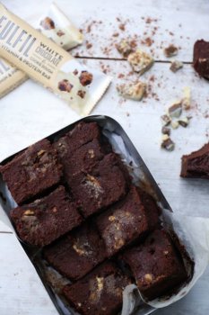 Brownies with White Chocolate Chunks
