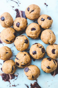 Protein Cookie Dough Balls